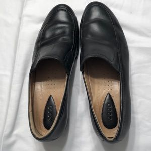 Slip on shoes